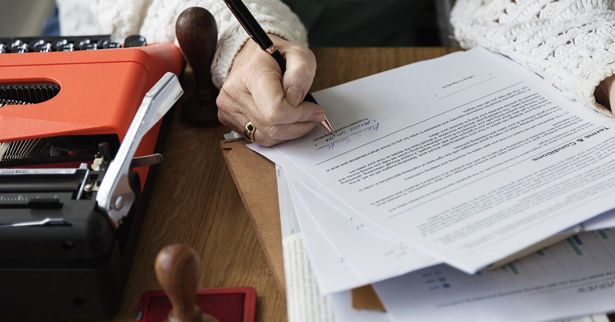 Rapidez e eficiência em traduções juramentadas e corporativas: atendendo à urgência com qualidade profissional